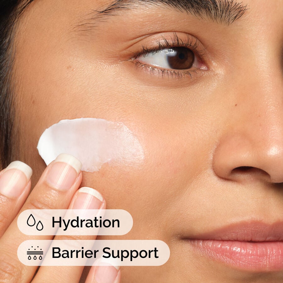 natural-moisturizing-factors-ha-y1 ord-natural-moisturizing-factors-ha-model-application-with-benefits.jpg